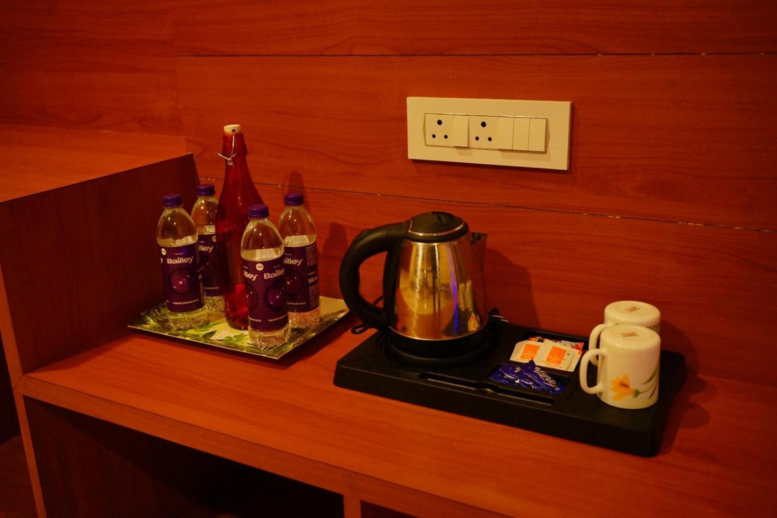 Subarnarekha Inn Jhargram Buitenkant foto