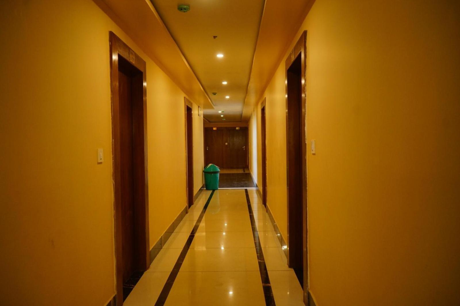 Subarnarekha Inn Jhargram Buitenkant foto